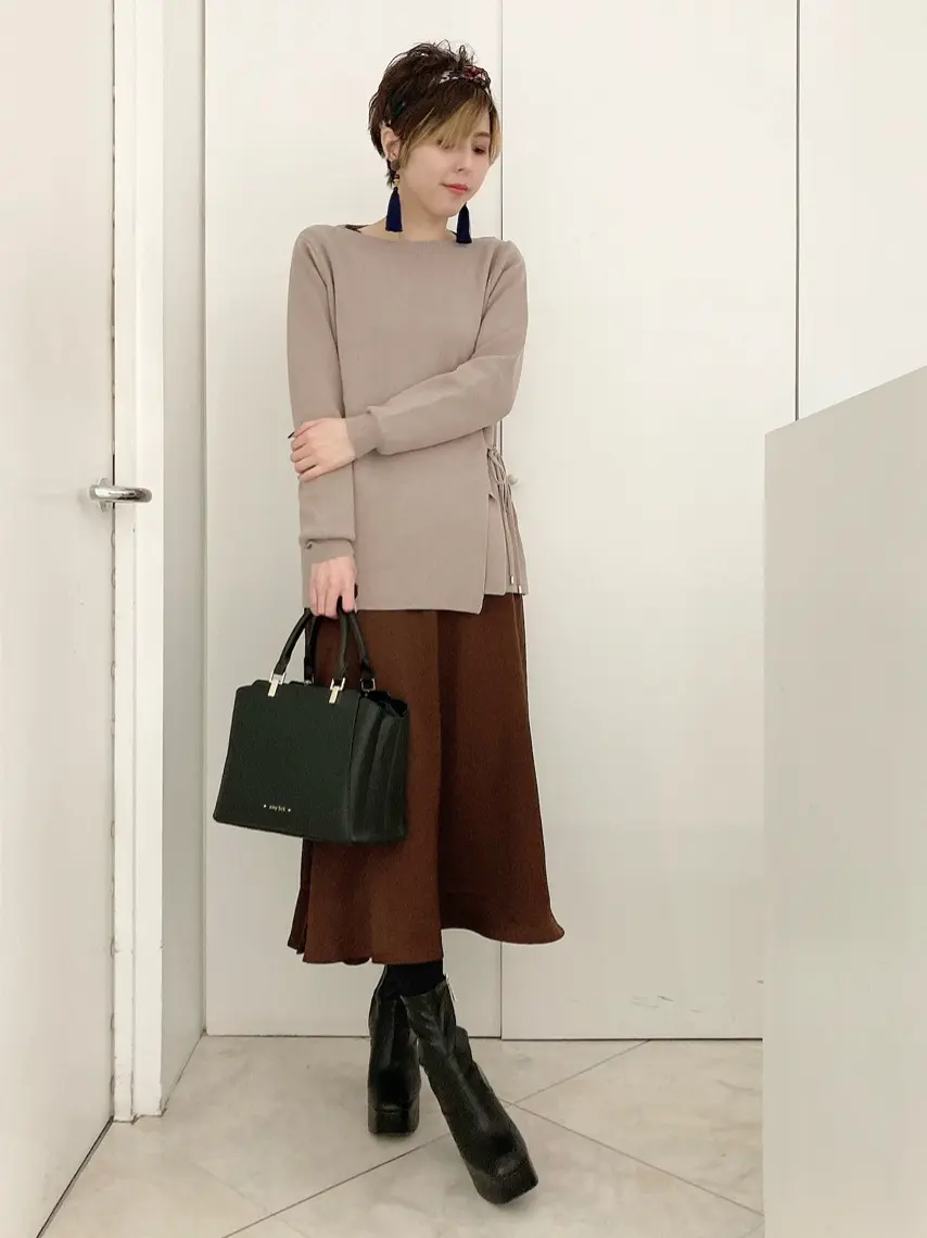 ANY SIS スタッフ コーディネート画像