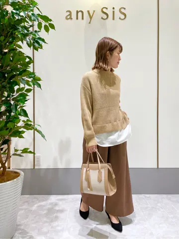 ANY SIS スタッフ コーディネート画像