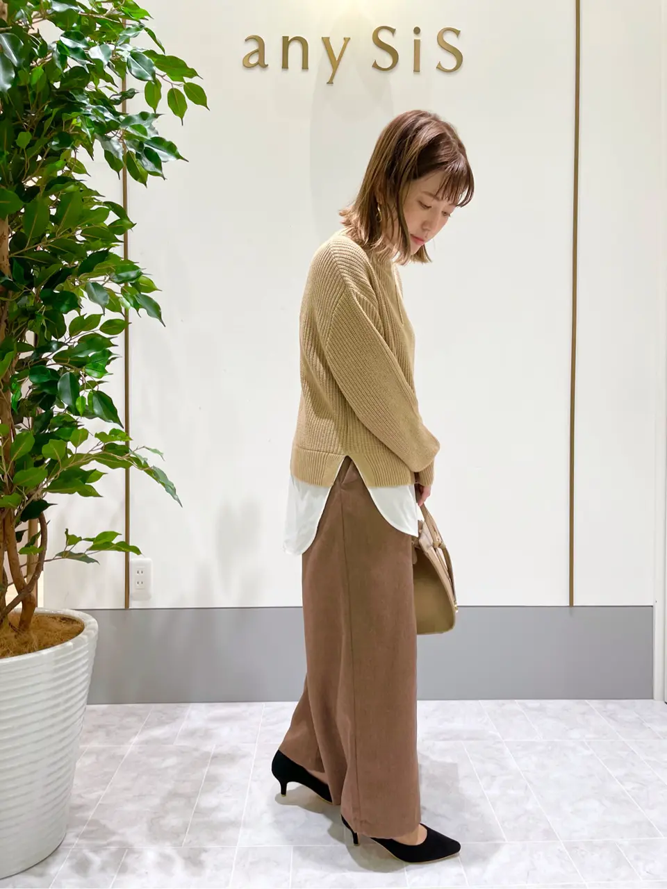 ANY SIS スタッフ コーディネート画像