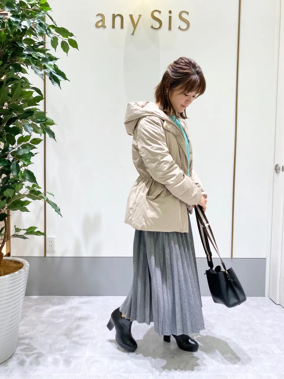 ANY SIS スタッフ コーディネート画像