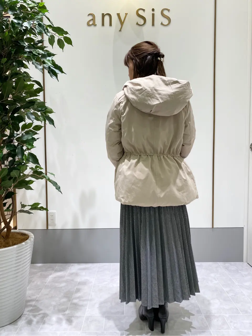 ANY SIS スタッフ コーディネート画像