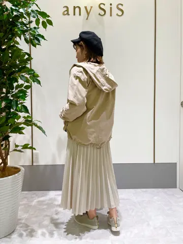 ANY SIS スタッフ コーディネート画像