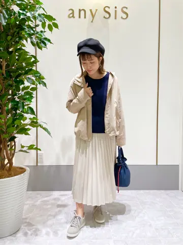 ANY SIS スタッフ コーディネート画像