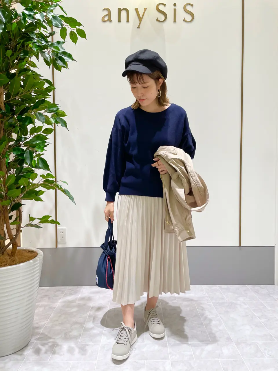 ANY SIS スタッフ コーディネート画像