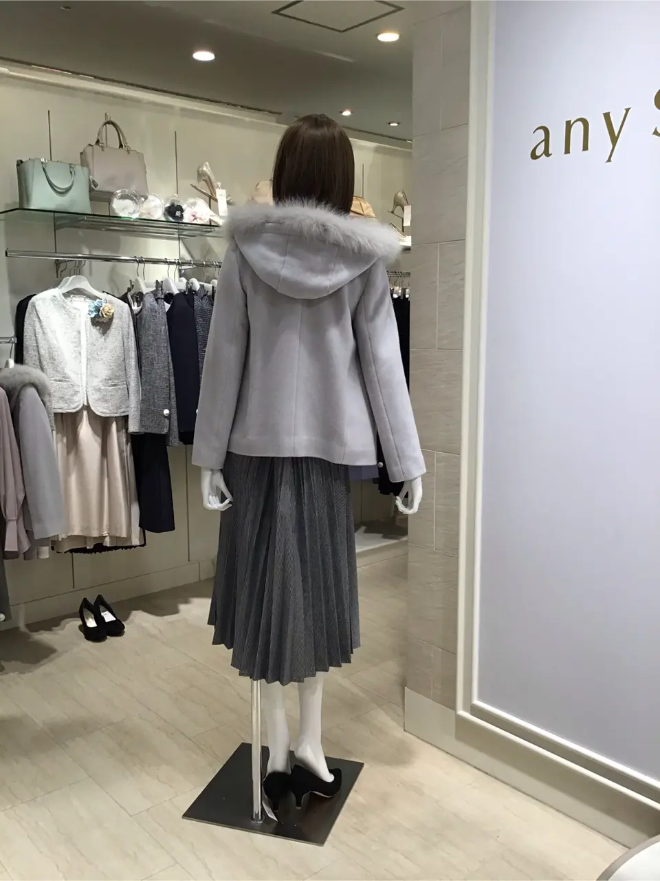 ANY SIS 島崎 コーディネート画像