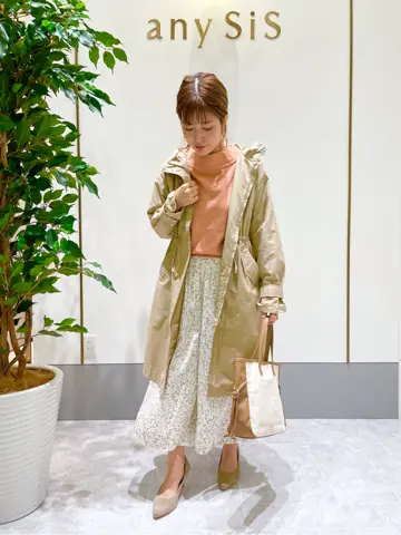 ANY SIS スタッフ コーディネート画像