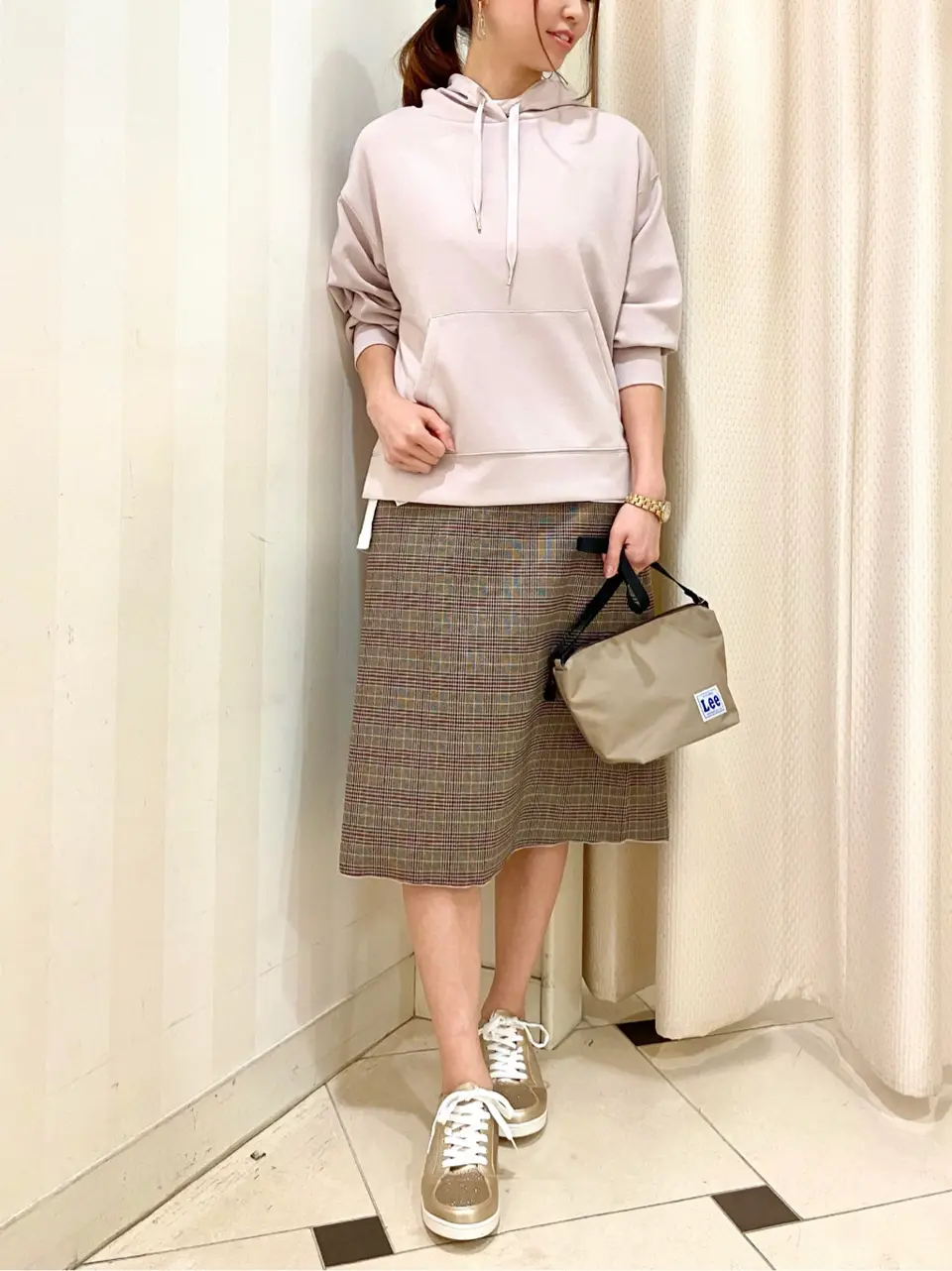 ANY SIS 金井 コーディネート画像