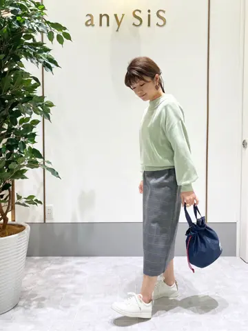 ANY SIS スタッフ コーディネート画像