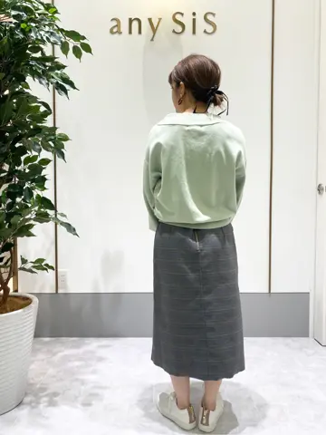 ANY SIS スタッフ コーディネート画像