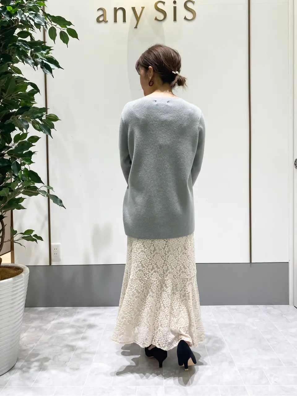 ANY SIS スタッフ コーディネート画像