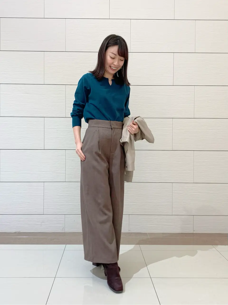 ANY SIS スタッフ コーディネート画像