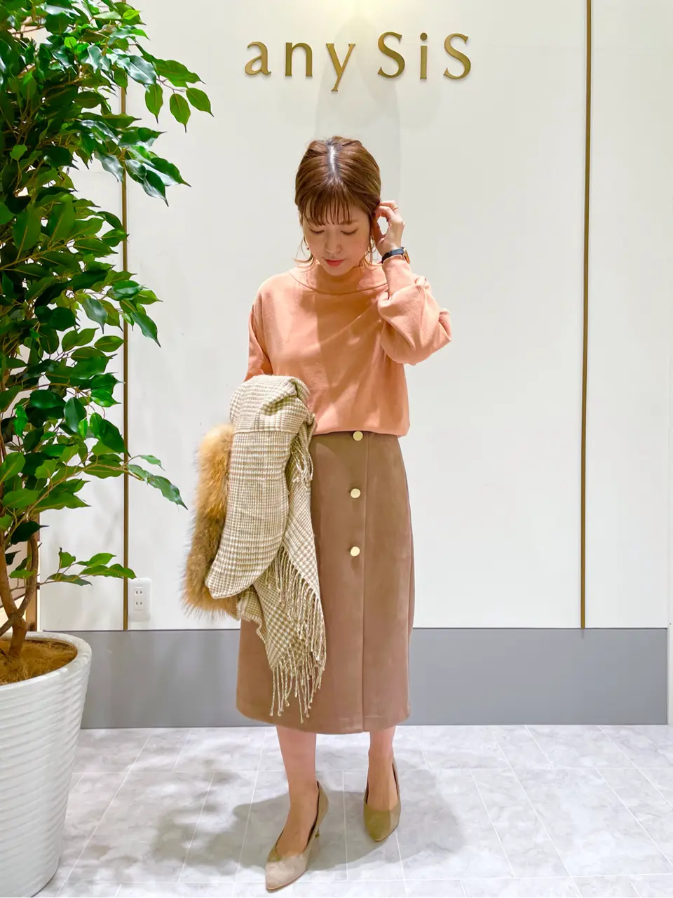 ANY SIS スタッフ コーディネート画像