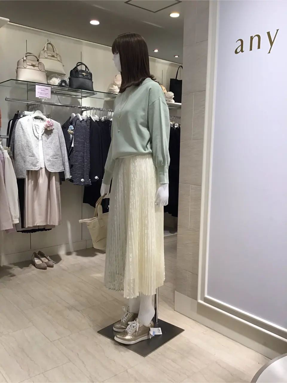 ANY SIS 島崎 コーディネート画像