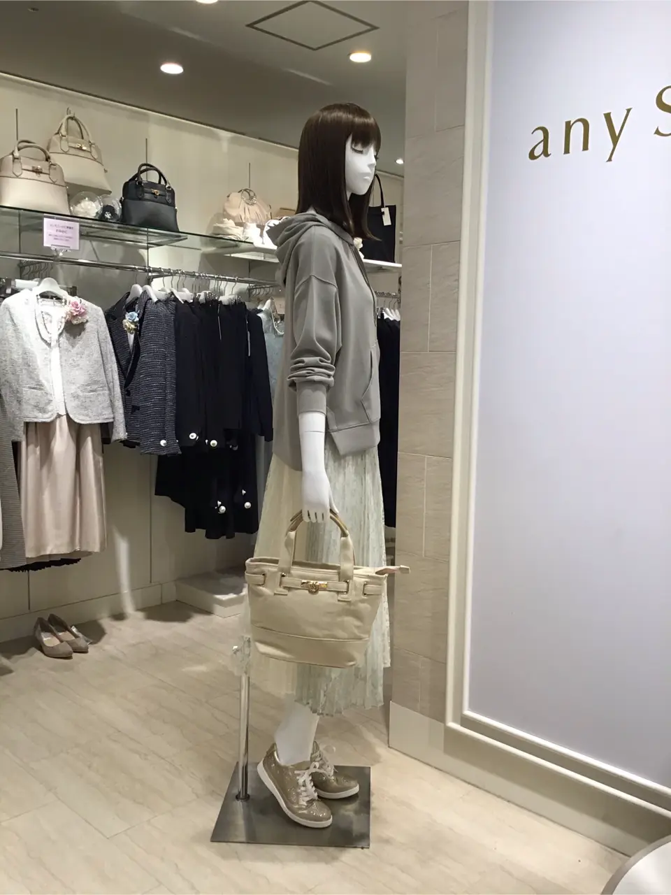 ANY SIS 島崎 コーディネート画像