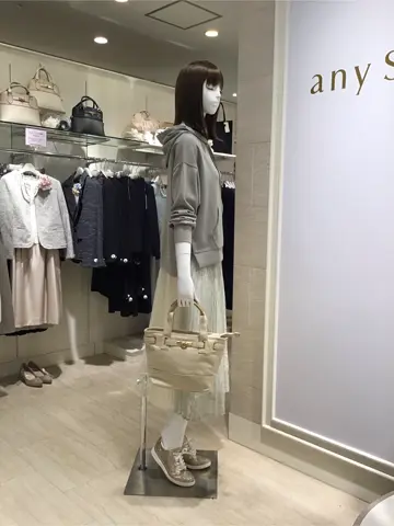 ANY SIS 島崎 コーディネート画像