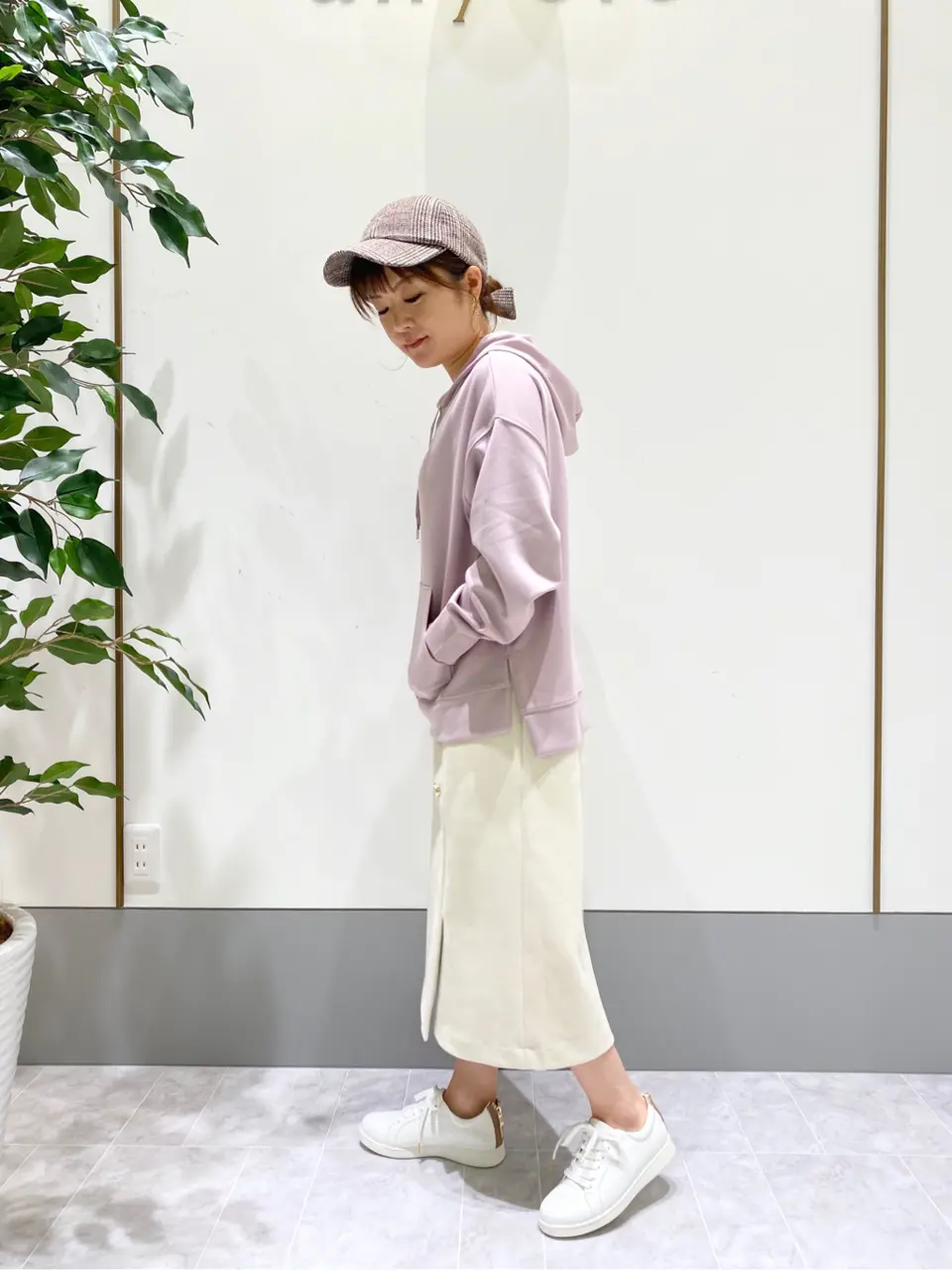 ANY SIS スタッフ コーディネート画像