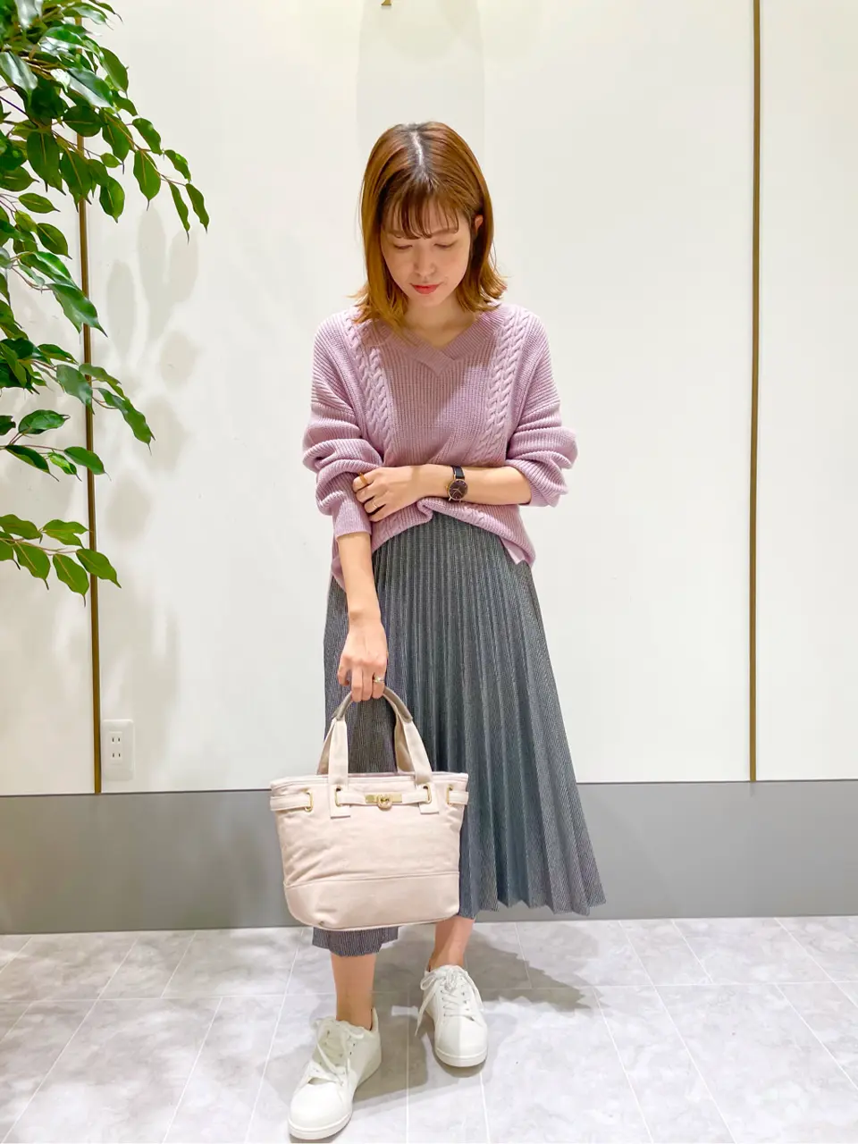 ANY SIS スタッフ コーディネート画像