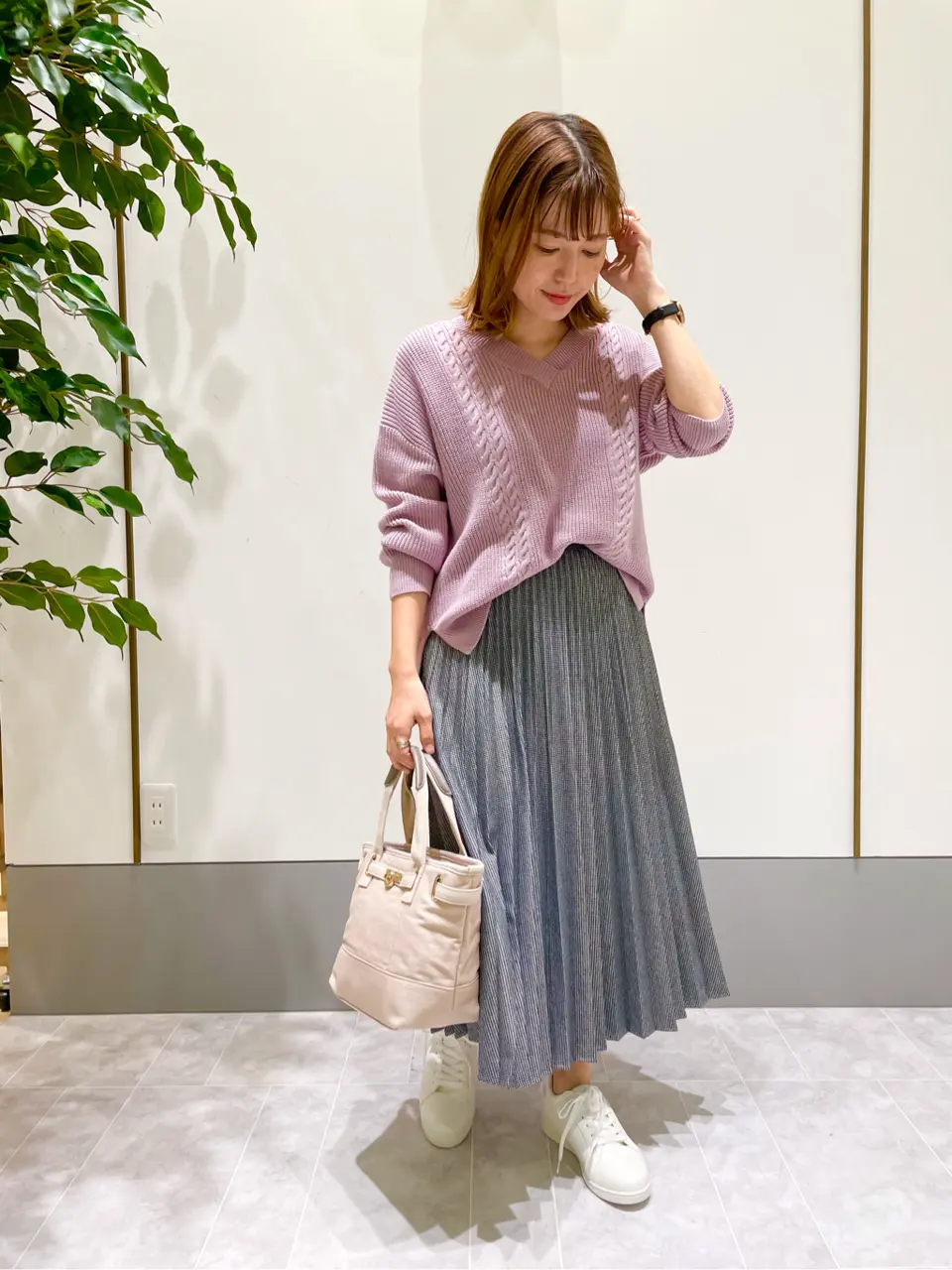 ANY SIS スタッフ コーディネート画像