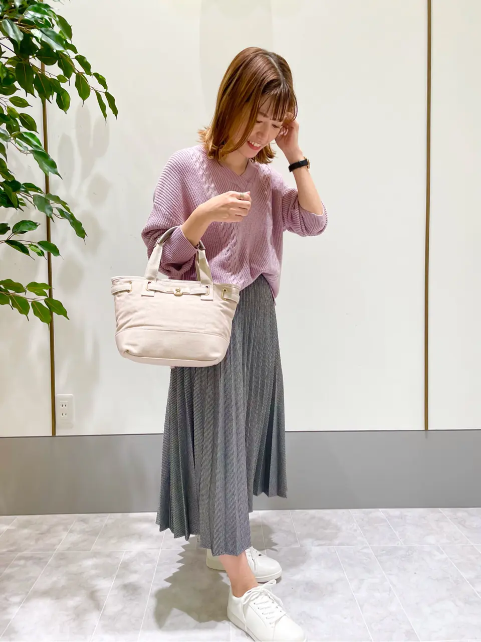 ANY SIS スタッフ コーディネート画像