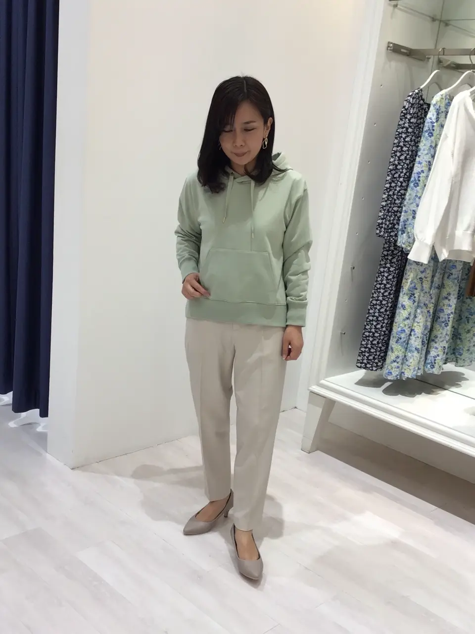 ANY SIS スタッフ コーディネート画像