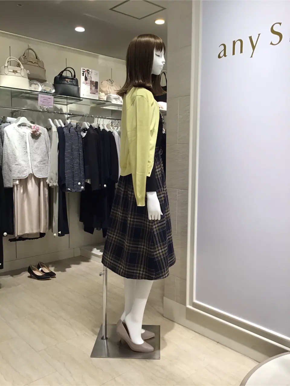 ANY SIS 島崎 コーディネート画像