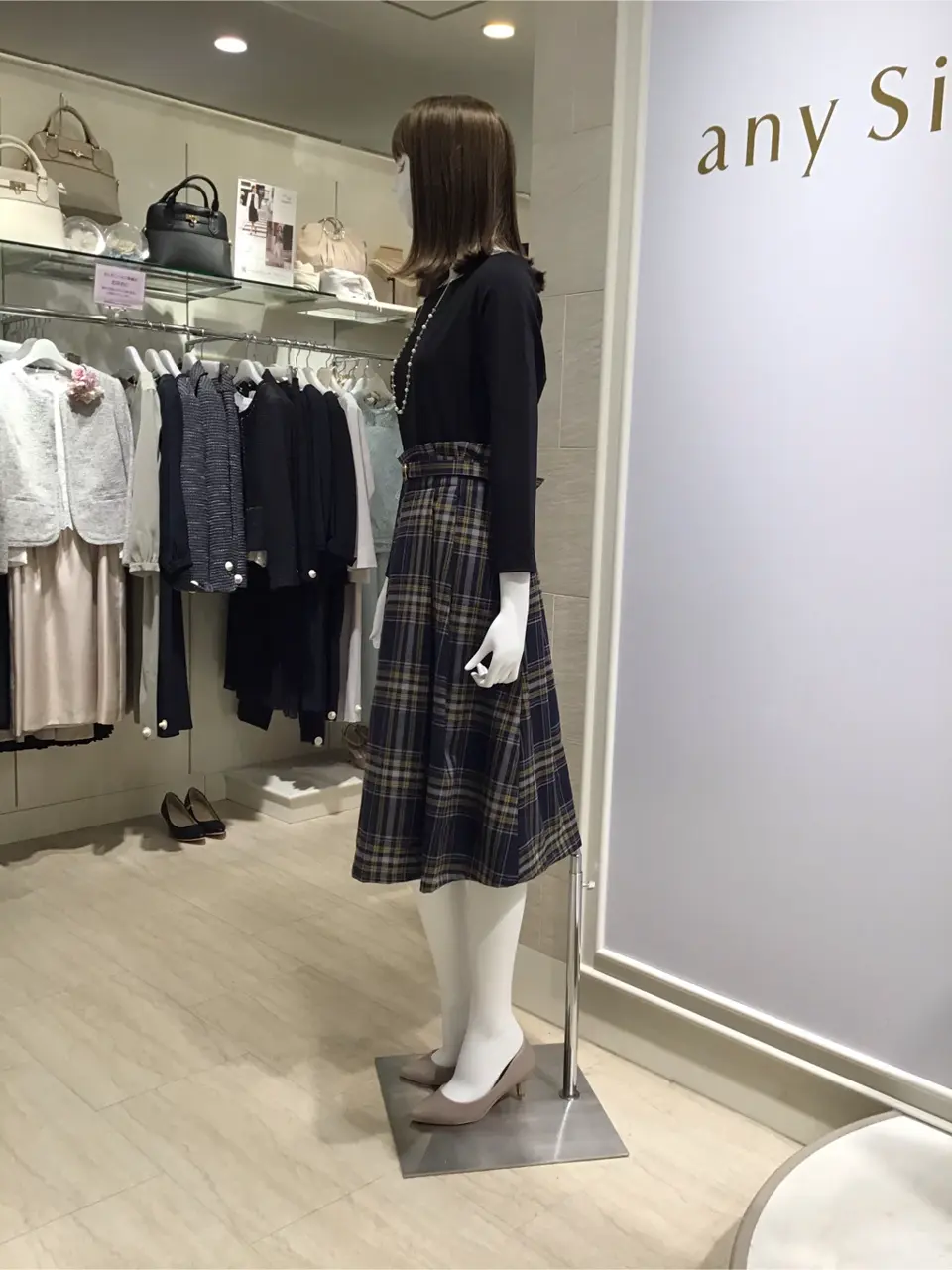 ANY SIS 島崎 コーディネート画像