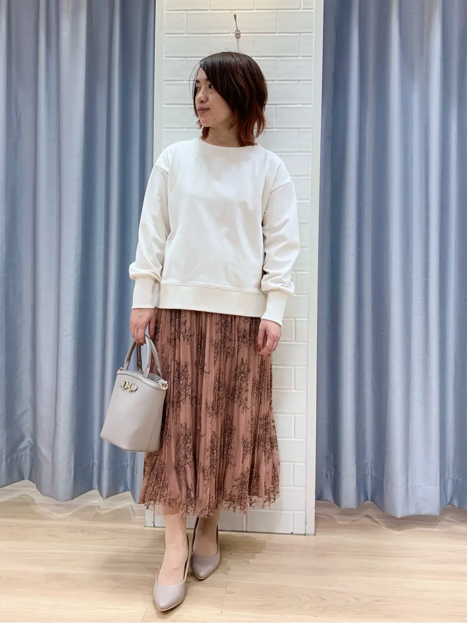 ANY SIS 丸岡 コーディネート画像