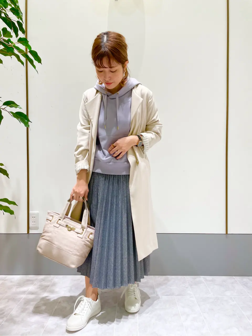 ANY SIS スタッフ コーディネート画像