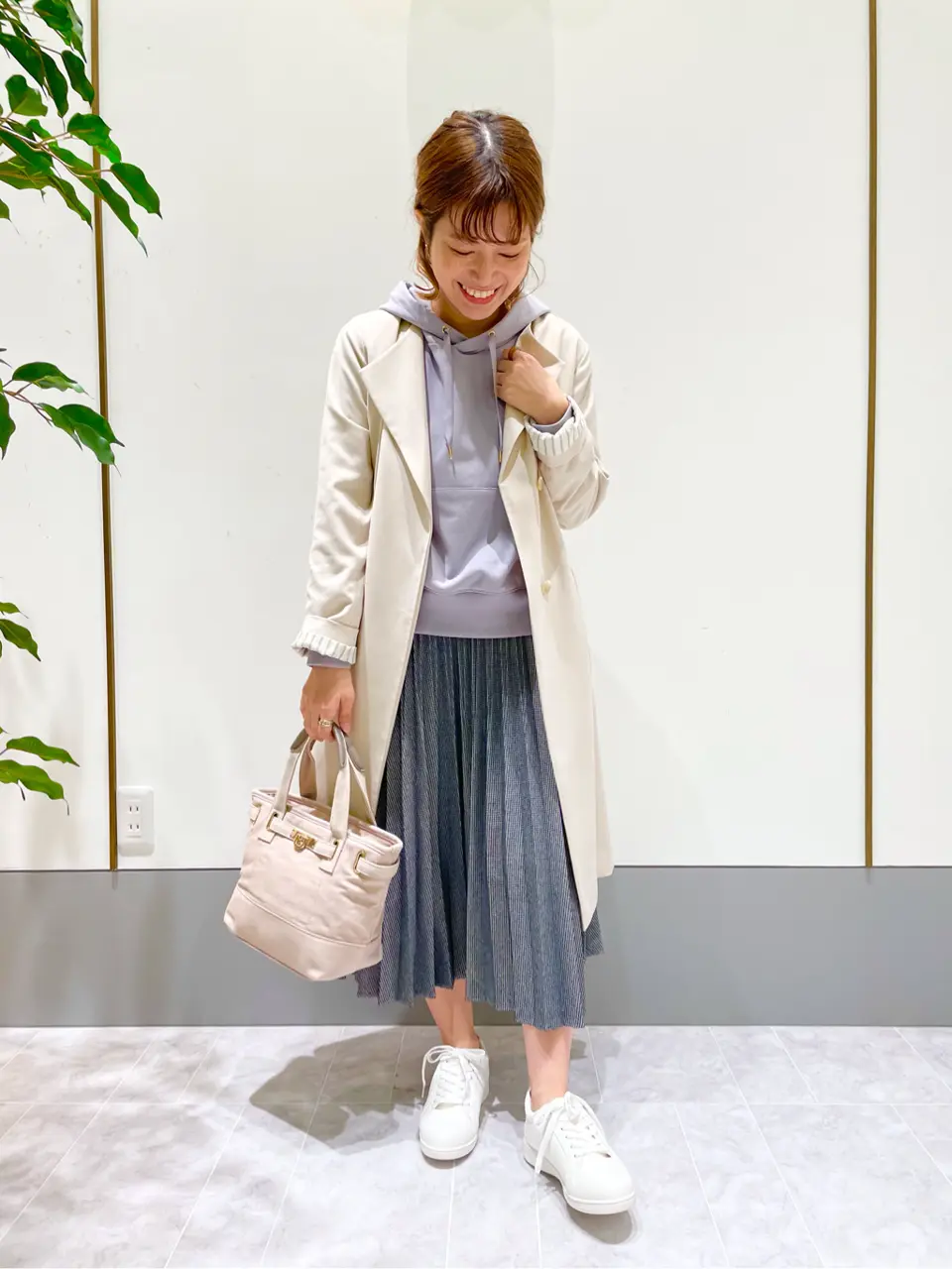 ANY SIS スタッフ コーディネート画像