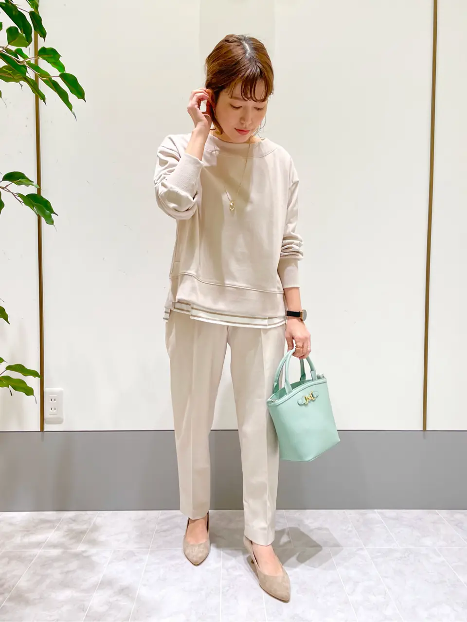 ANY SIS スタッフ コーディネート画像