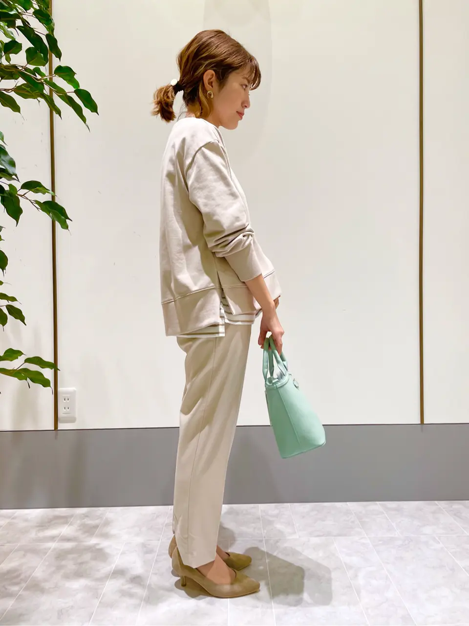 ANY SIS スタッフ コーディネート画像