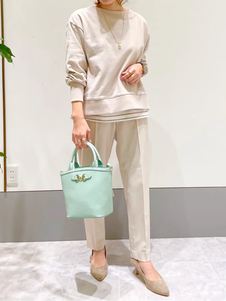 ANY SIS スタッフ コーディネート画像