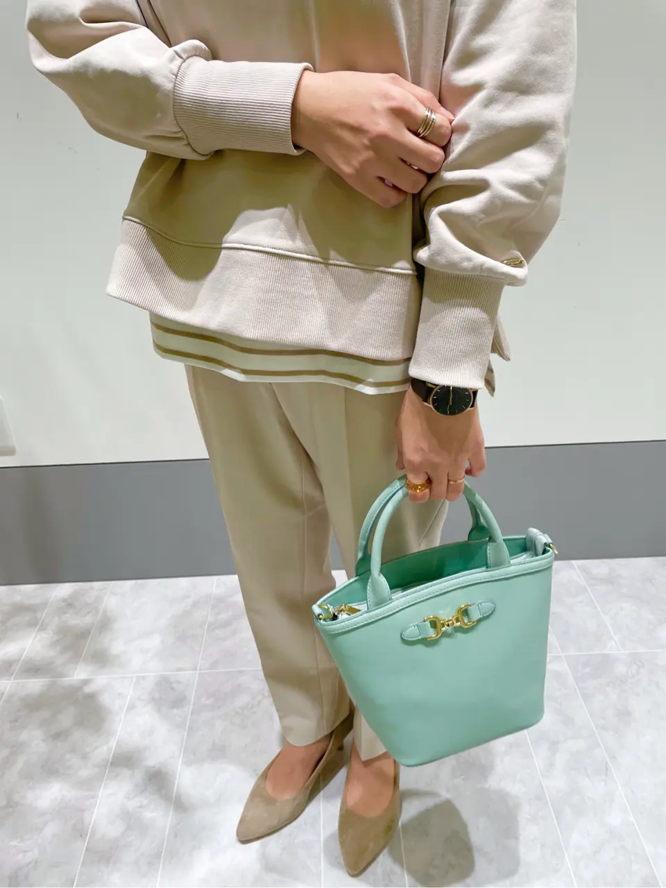 ANY SIS スタッフ コーディネート画像