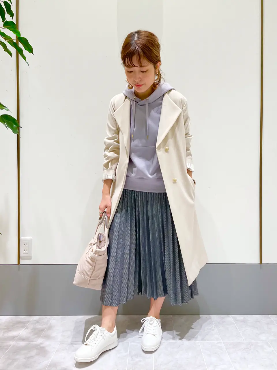 ANY SIS スタッフ コーディネート画像