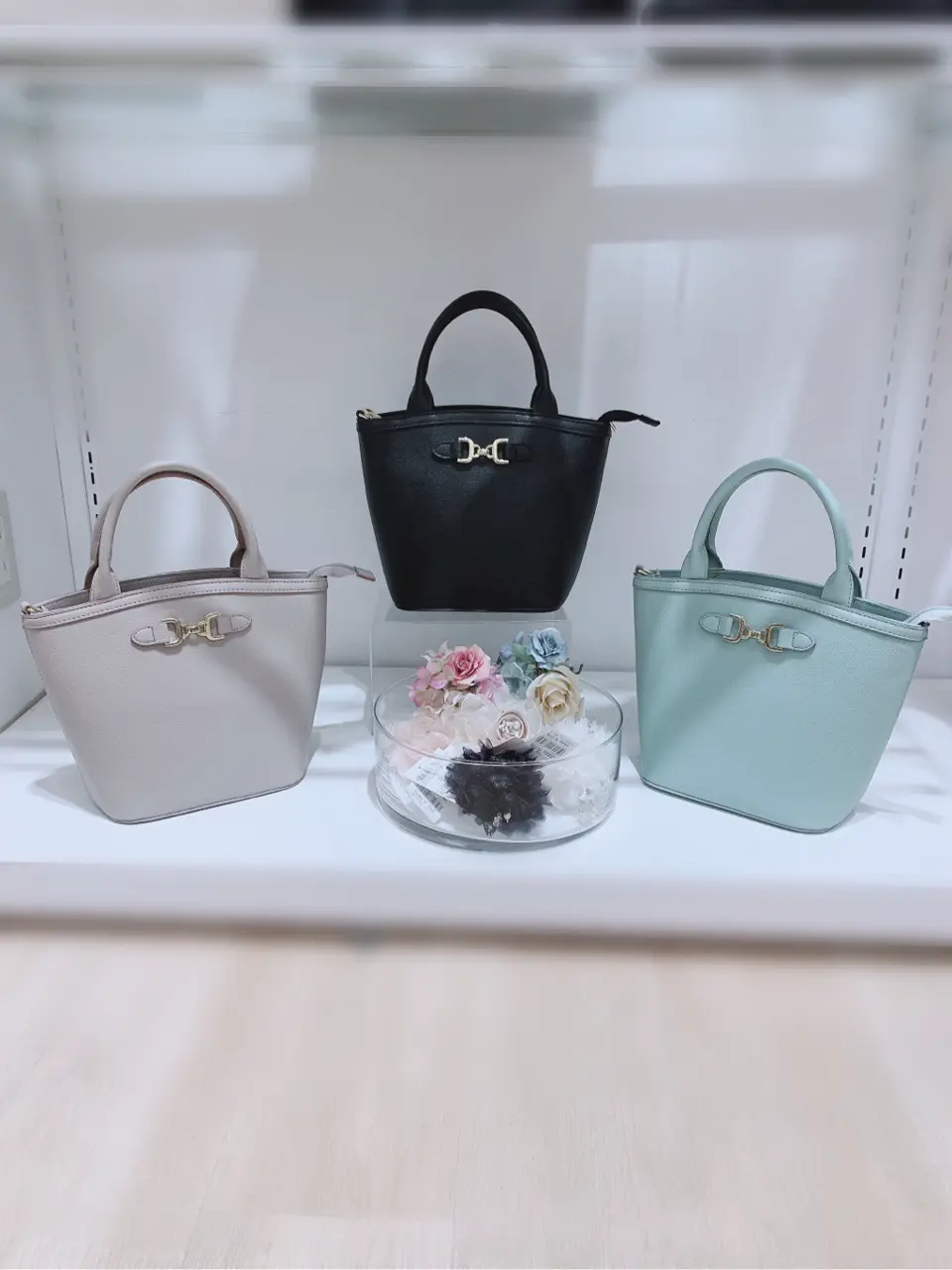 ANY SIS 新井 コーディネート画像