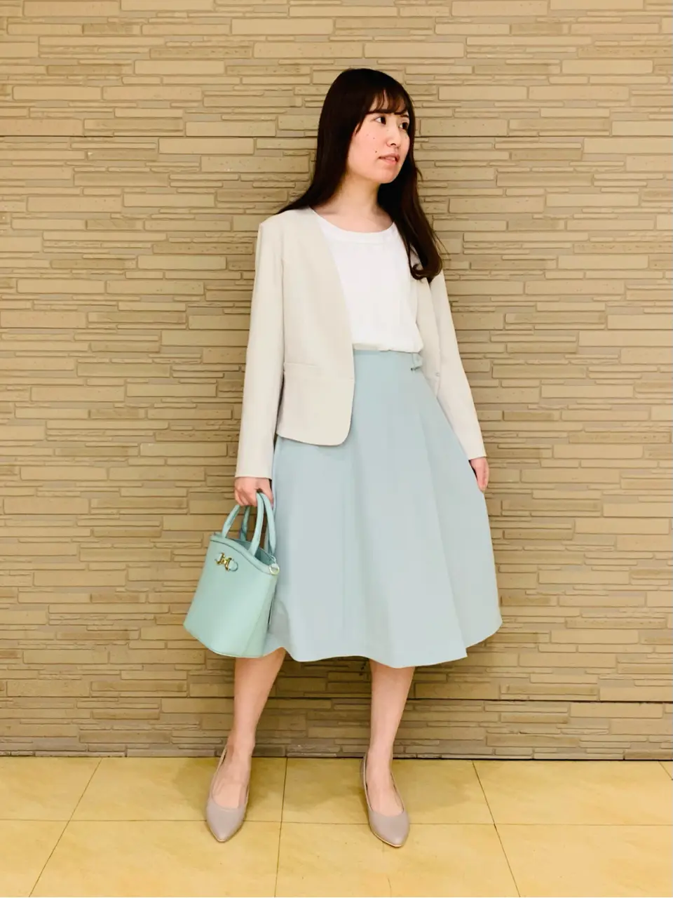 ANY SIS スタッフ コーディネート画像