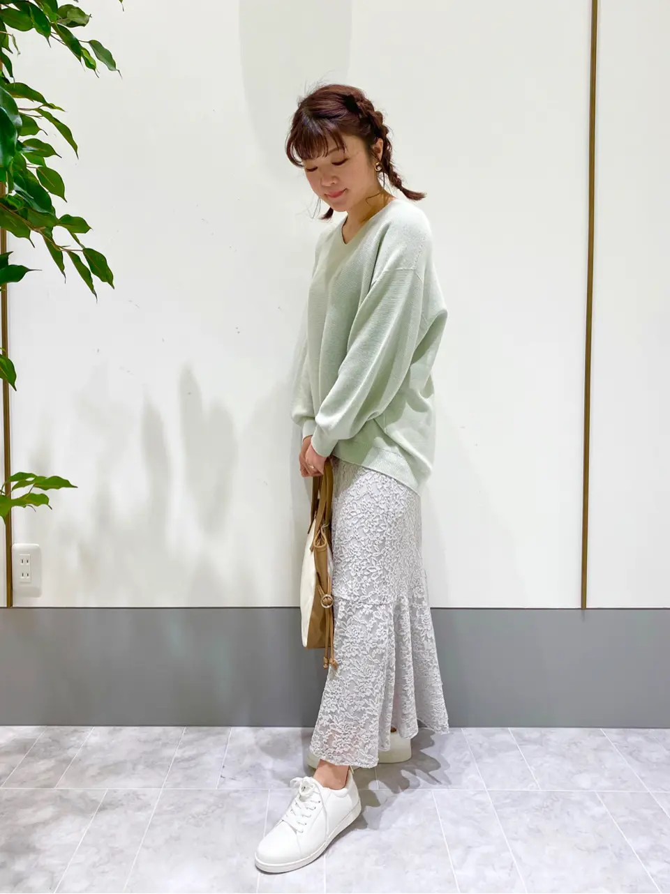 ANY SIS スタッフ コーディネート画像