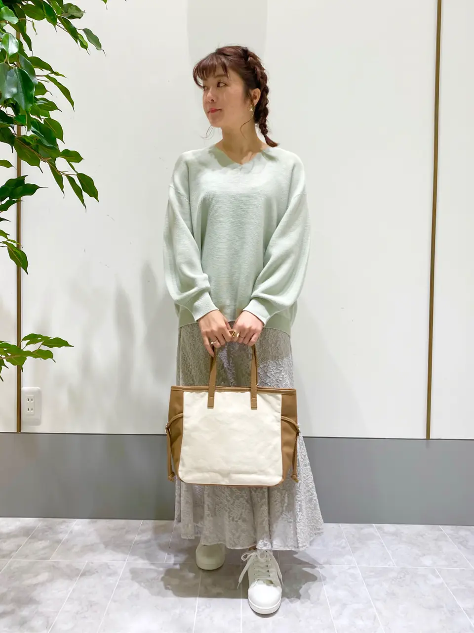 ANY SIS スタッフ コーディネート画像