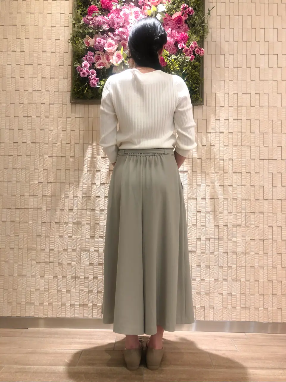 ANY SIS スタッフ コーディネート画像