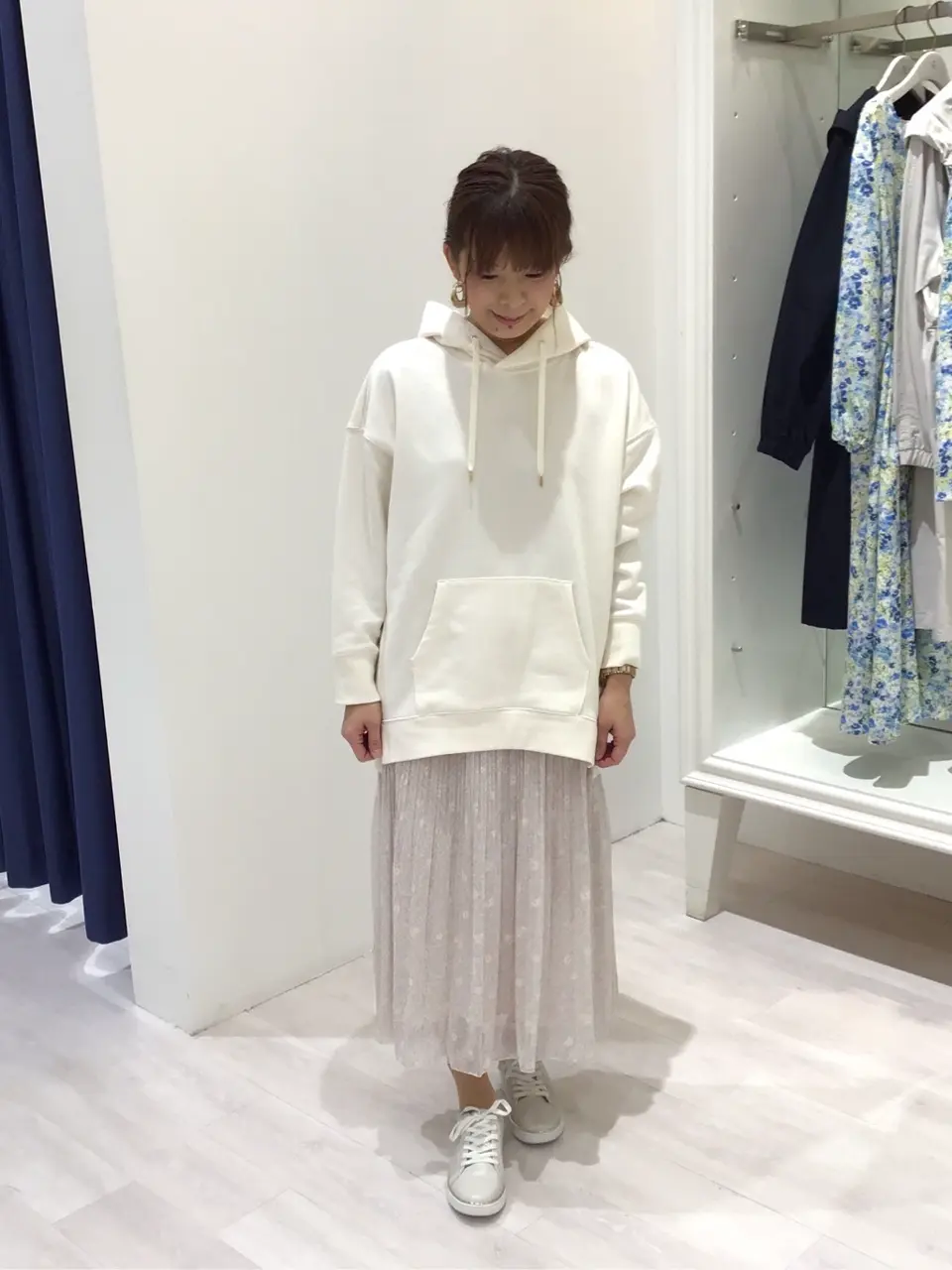 ANY SIS スタッフ コーディネート画像