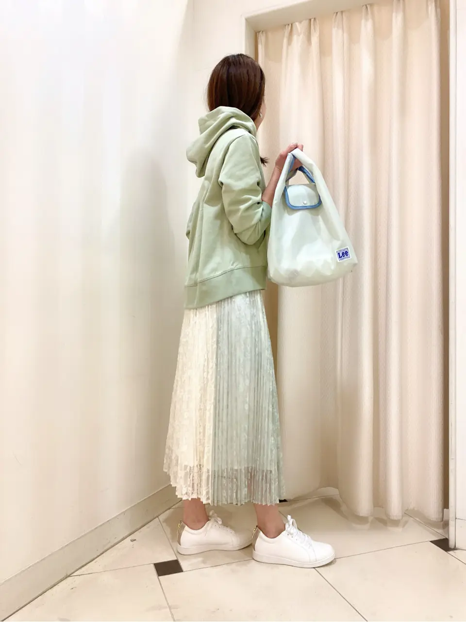 ANY SIS 金井 コーディネート画像