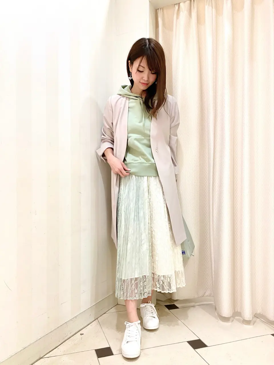 ANY SIS 金井 コーディネート画像