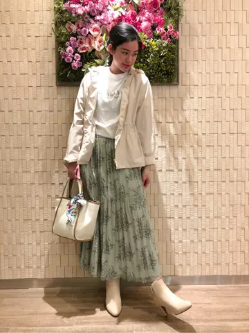 ANY SIS スタッフ コーディネート画像