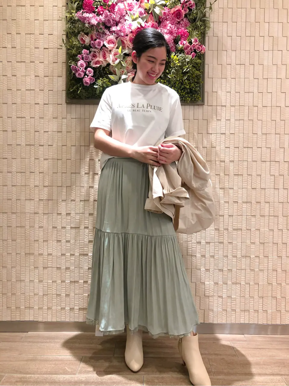 ANY SIS スタッフ コーディネート画像