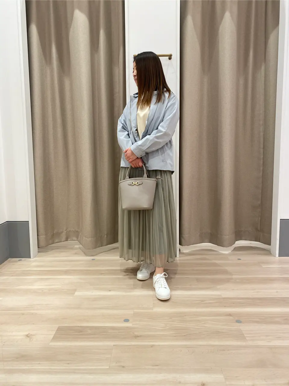 ANY SIS 瀬野 コーディネート画像