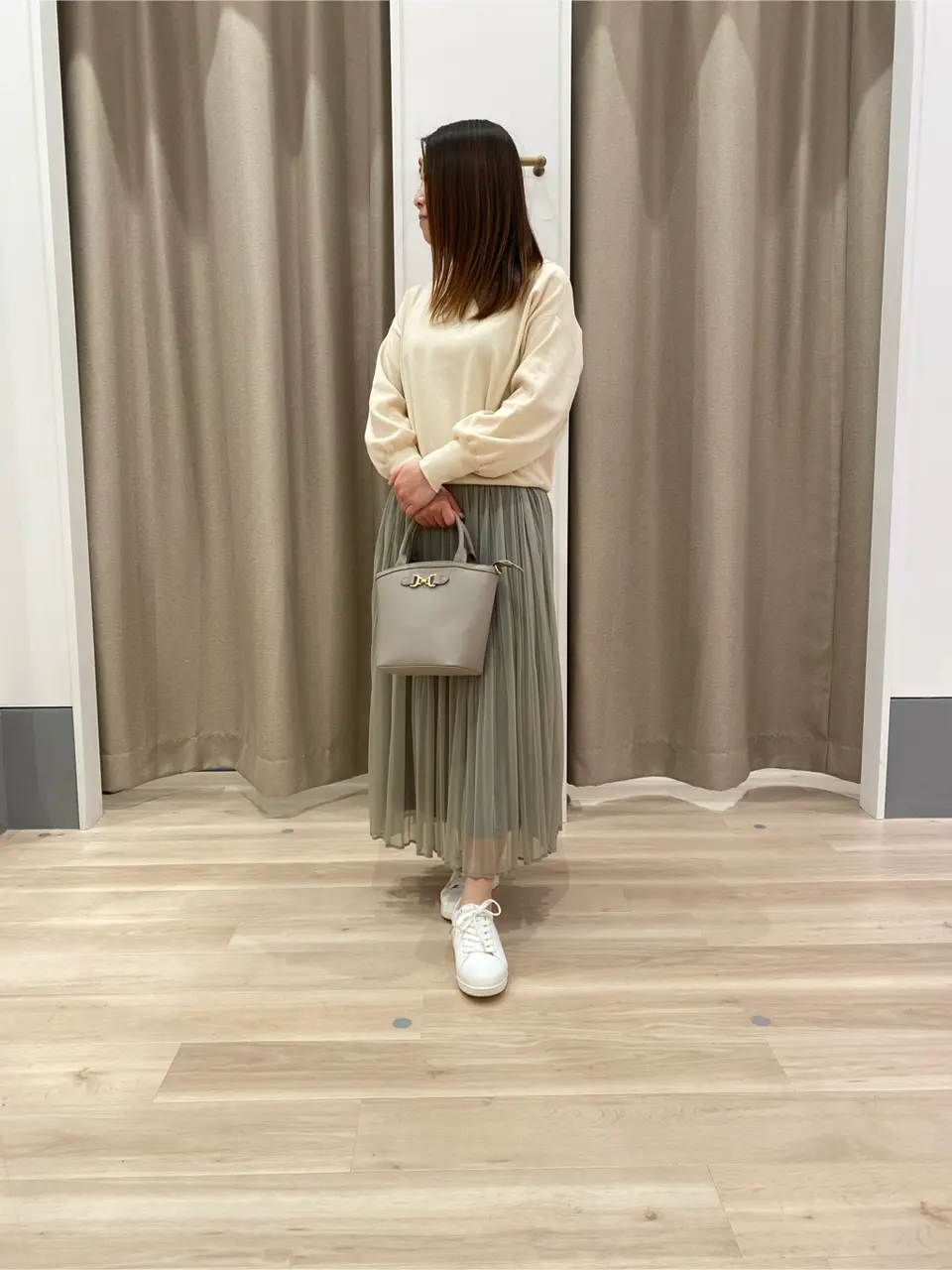 ANY SIS 瀬野 コーディネート画像