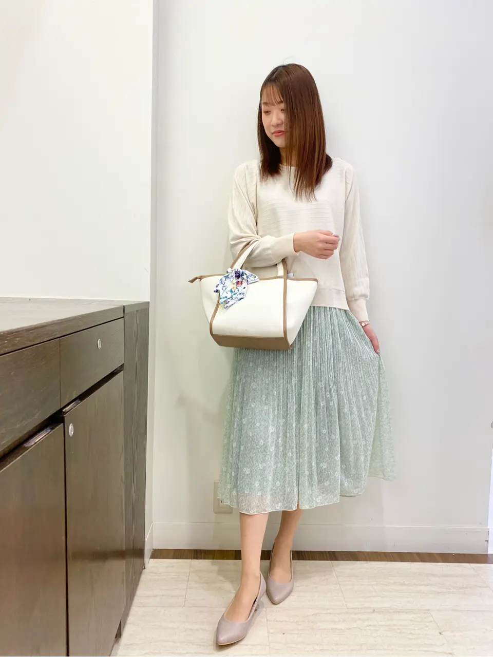 ANY SIS スタッフ コーディネート画像