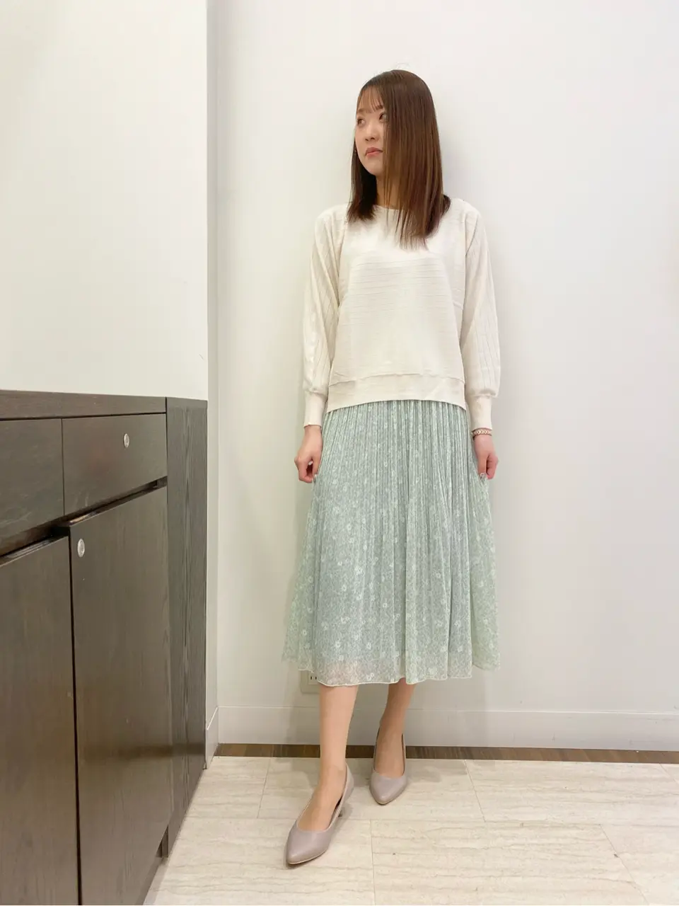 ANY SIS スタッフ コーディネート画像