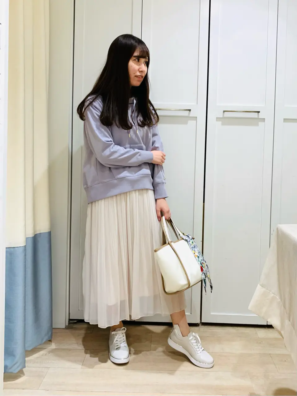 ANY SIS スタッフ コーディネート画像