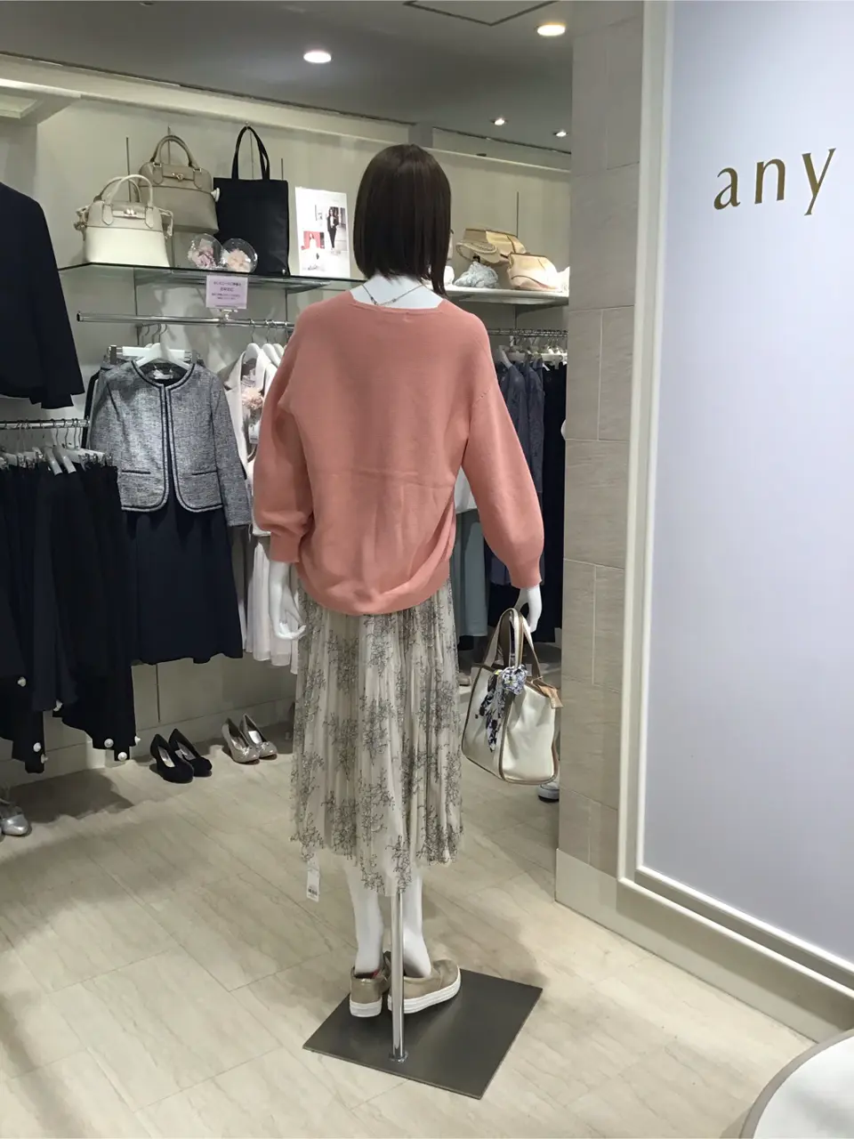 ANY SIS 島崎 コーディネート画像